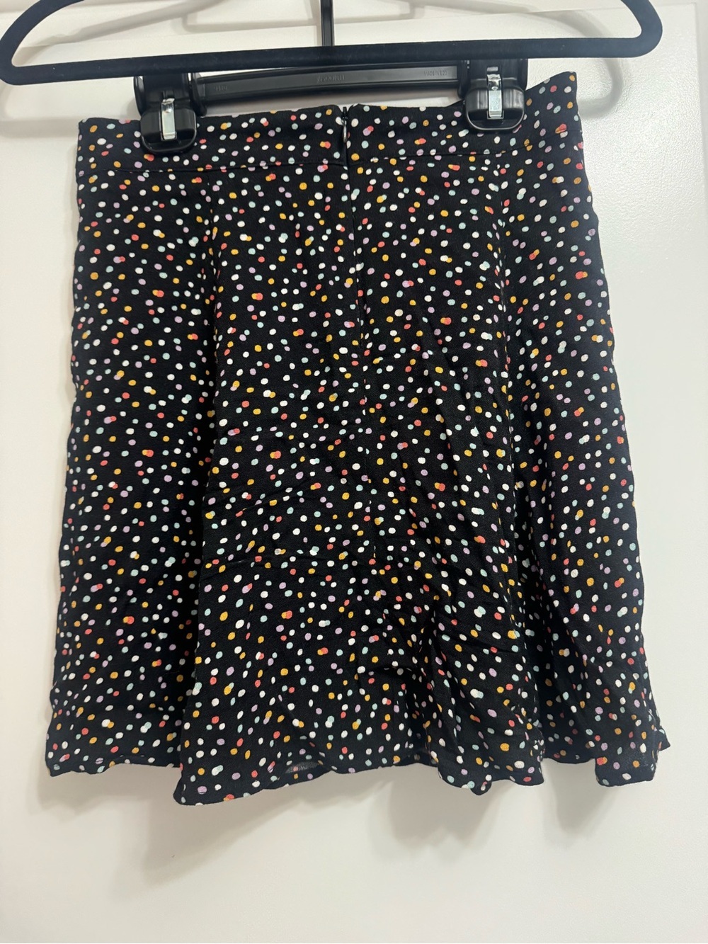 Reformation Confetti Flounce Mini Skirt Black Multicolor Polka Dot Size 0 EUC - Picture 2 of 6